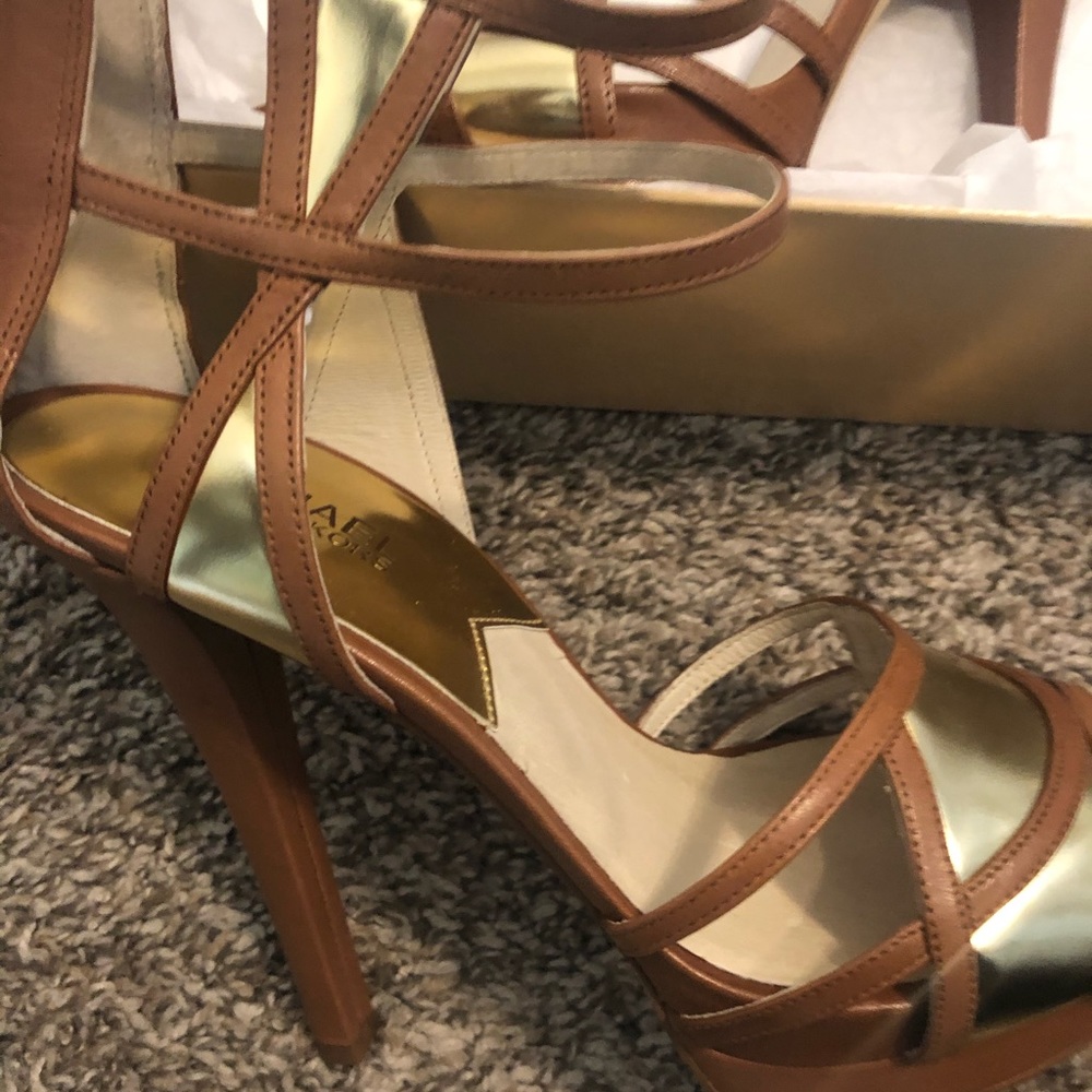 🌟 Brand New 🌟 Michael Kors Sandals